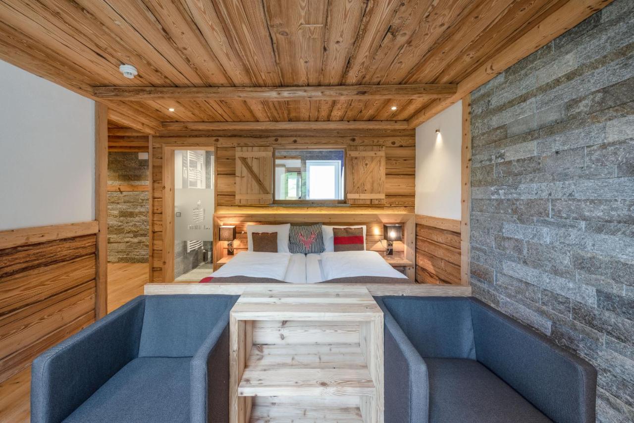 Hotel Crusch Alba Swiss Lodge Zernez Exterior photo