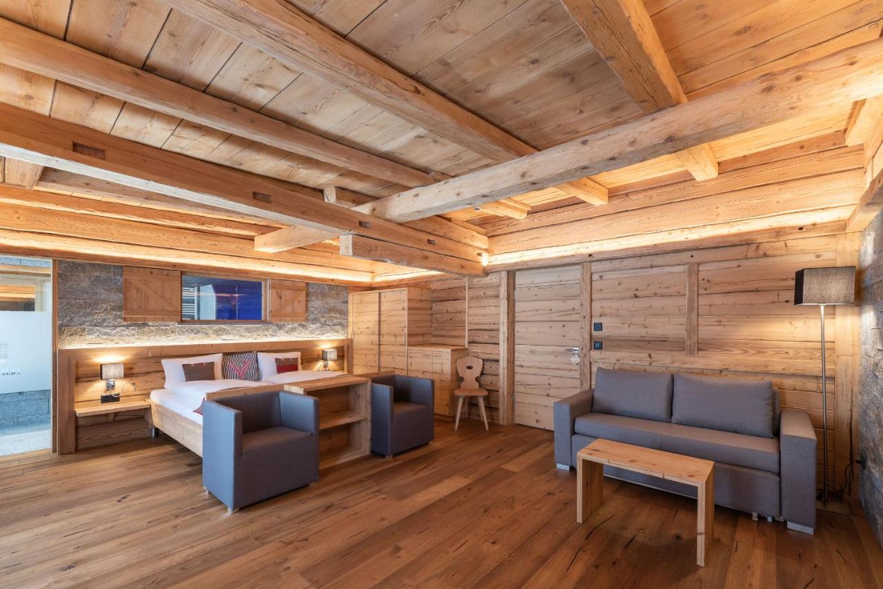 Hotel Crusch Alba Swiss Lodge Zernez Exterior photo