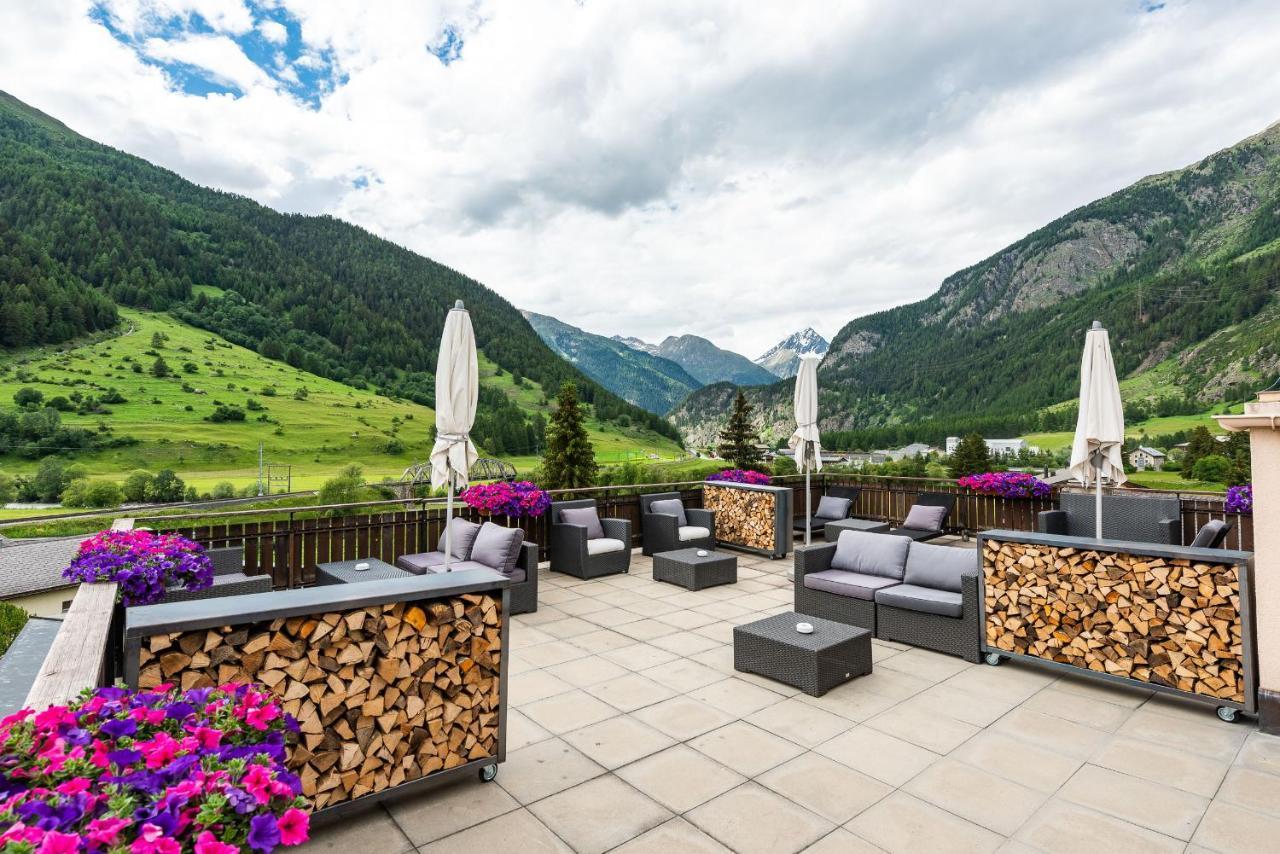 Hotel Crusch Alba Swiss Lodge Zernez Exterior photo