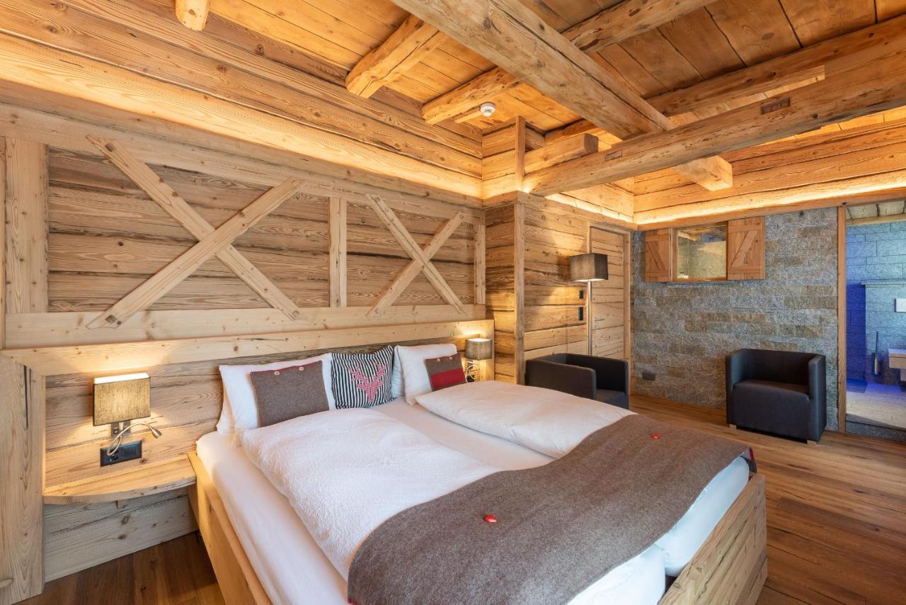Hotel Crusch Alba Swiss Lodge Zernez Exterior photo